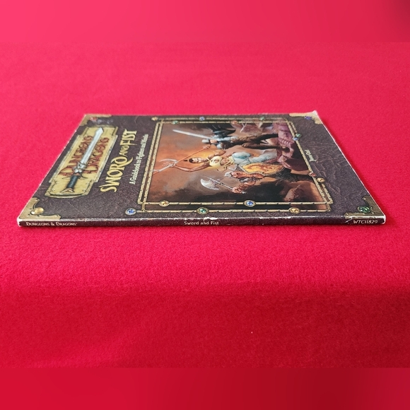 🗡️🥋 Dungeons & Dragons: Sword and Fist – A Guidebook to Fighters and Monks - Picture 8 of 15